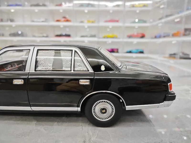 1:18 Toyota 1997 Century Die Cast Model Car