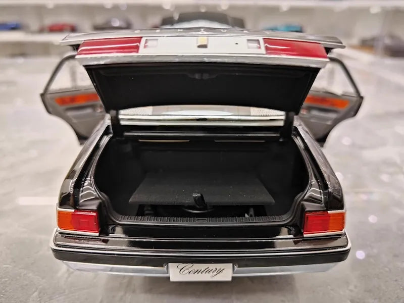 1:18 Toyota 1997 Century Die Cast Model Car