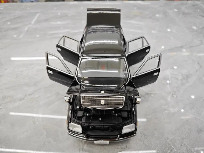 1:18 Toyota 1997 Century Die Cast Model Car