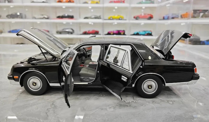 1:18 Toyota 1997 Century Die Cast Model Car