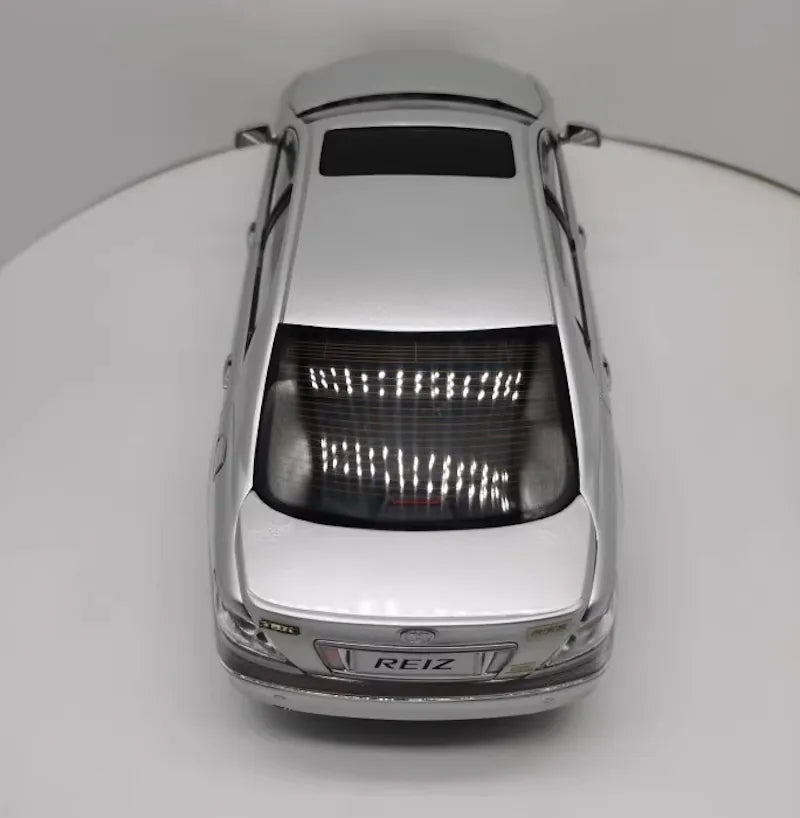 1:18 Toyota 2004 Mark X Die Cast Model Car