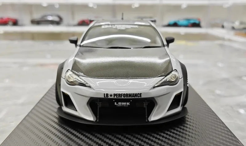 1:18 Toyota 2012 86/Subaru BRZ LBWK Gray Die Cast Model Car