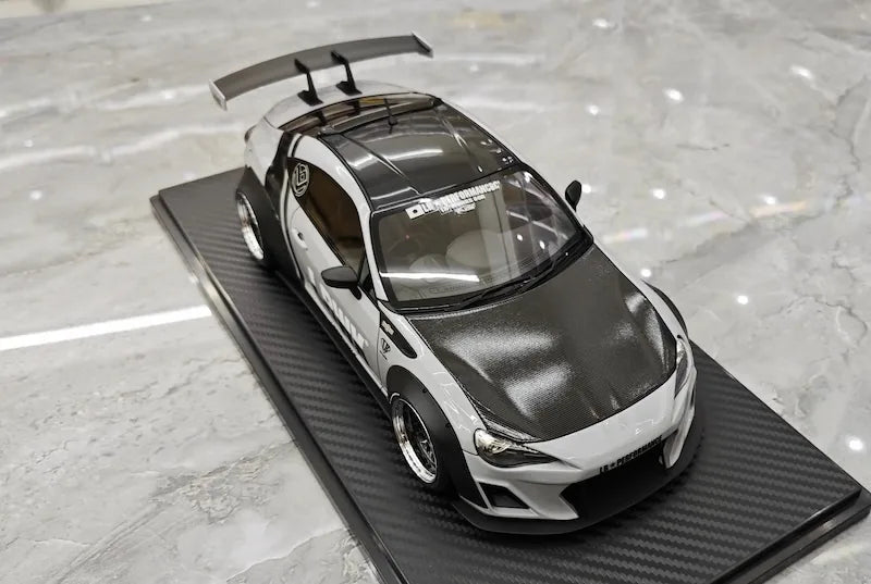 1:18 Toyota 2012 86/Subaru BRZ LBWK Gray Die Cast Model Car