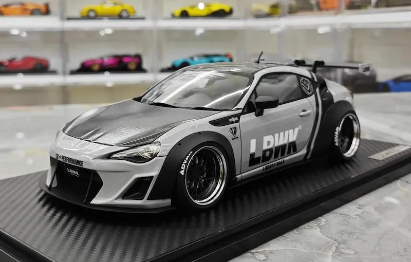 1:18 Toyota 2012 86/Subaru BRZ LBWK Gray Die Cast Model Car