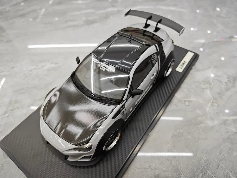 1:18 Toyota 2012 86/Subaru BRZ LBWK Gray Die Cast Model Car