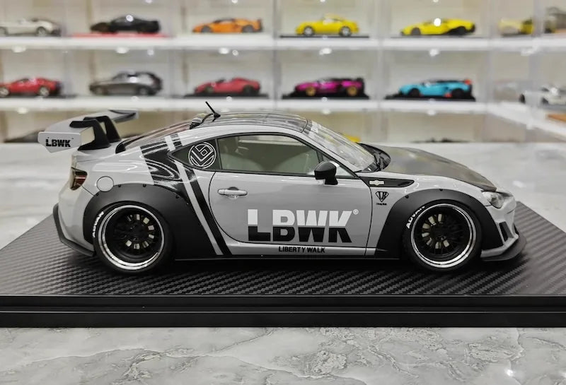 1:18 Toyota 2012 86/Subaru BRZ LBWK Gray Die Cast Model Car
