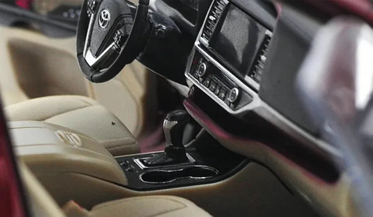 1:18 Toyota 2018 Highlander Die Cast Model Car