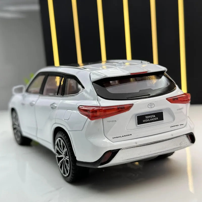 1:24 Toyota 2019 Highlander 4th Die Cast Model Car