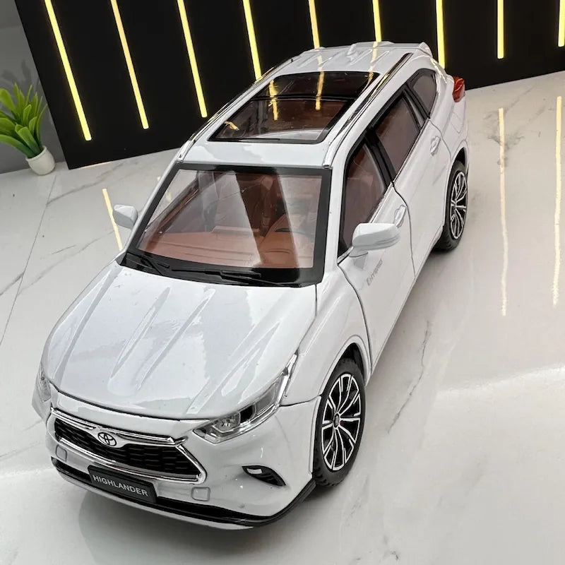 1:24 Toyota 2019 Highlander 4th Die Cast Model Car