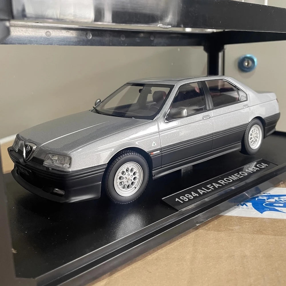 [Triple9] 1:18 Alfa Romeo 1994 164 Q4 Silver Model Car Die-Cast
