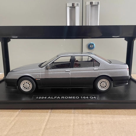 [Triple9] 1:18 Alfa Romeo 1994 164 Q4 Silver Model Car Die-Cast