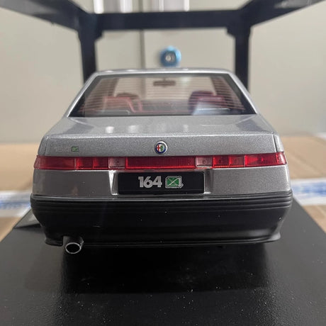 [Triple9] 1:18 Alfa Romeo 1994 164 Q4 Silver Model Car Die-Cast