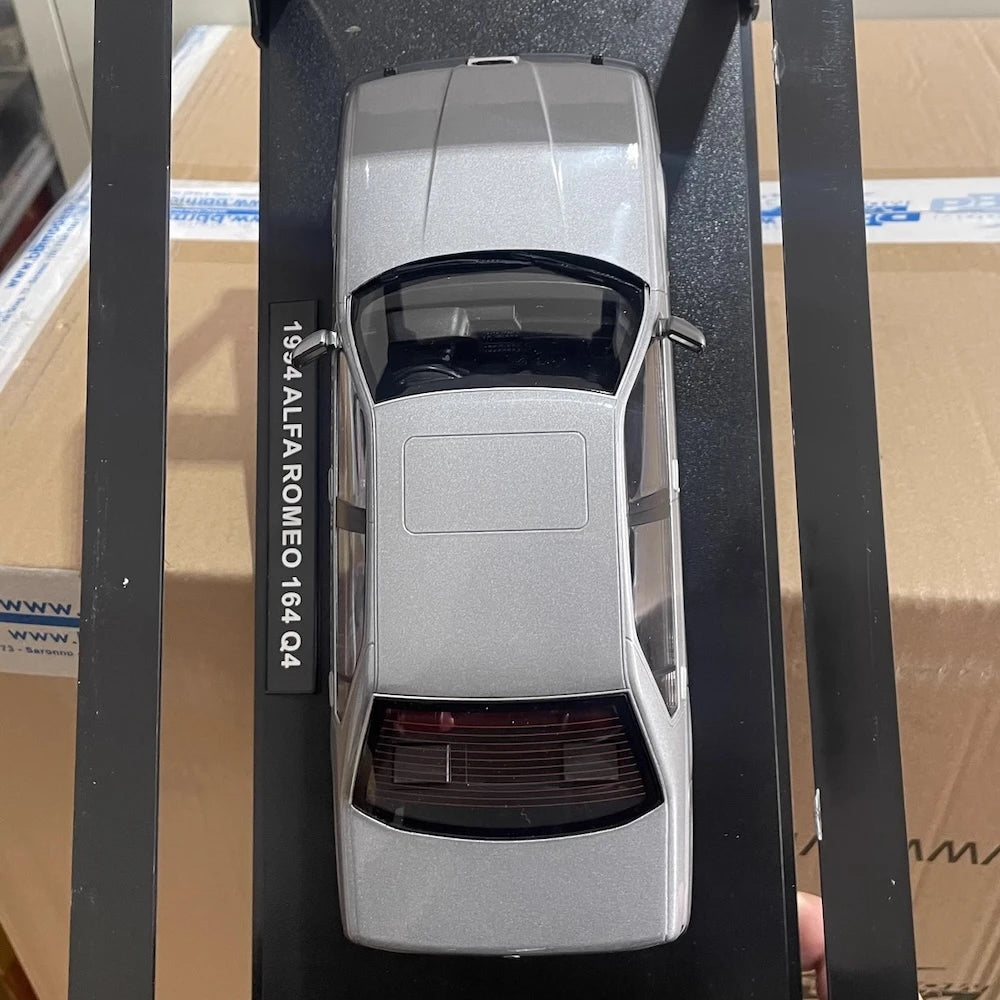 [Triple9] 1:18 Alfa Romeo 1994 164 Q4 Silver Model Car Die-Cast