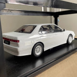 [Triple9] 1:18 Alfa Romeo 1994 164 Q4 ホワイト モデルカー Die-Cast