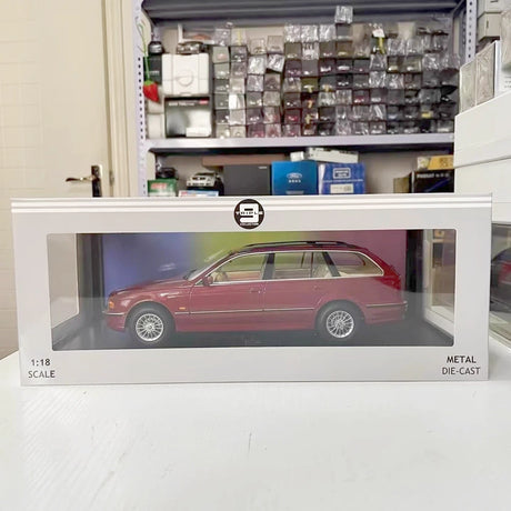 [Triple9] 1:18 BMW 1998 E39 5 Series Touring rouge voiture miniature Die-Cast
