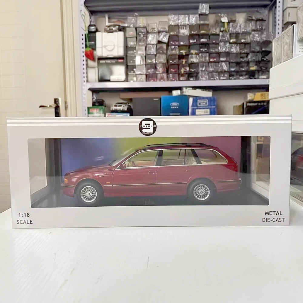 [Triple9] 1:18 BMW 1998 E39 5 Series Touring Red Model Car Die-Cast