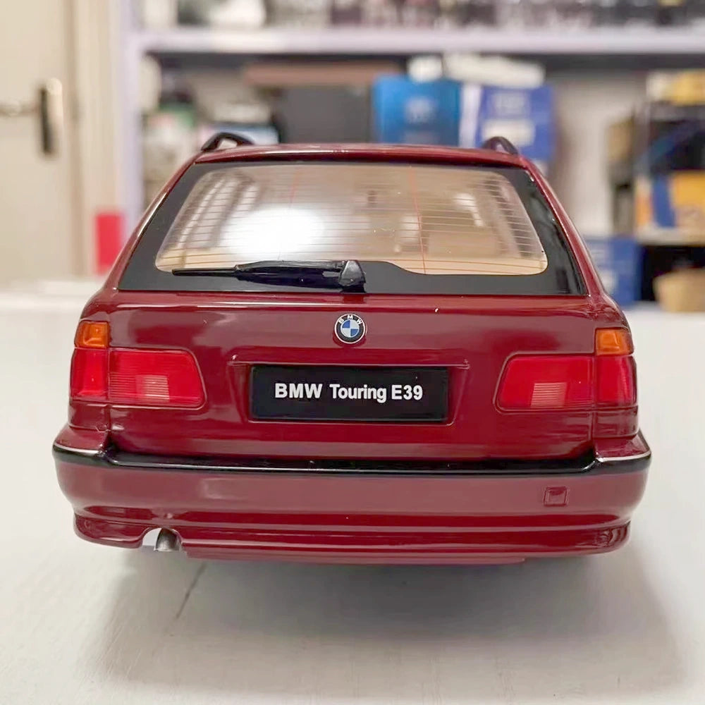 [Triple9] 1:18 BMW 1998 E39 5 Series Touring Red Model Car Die-Cast