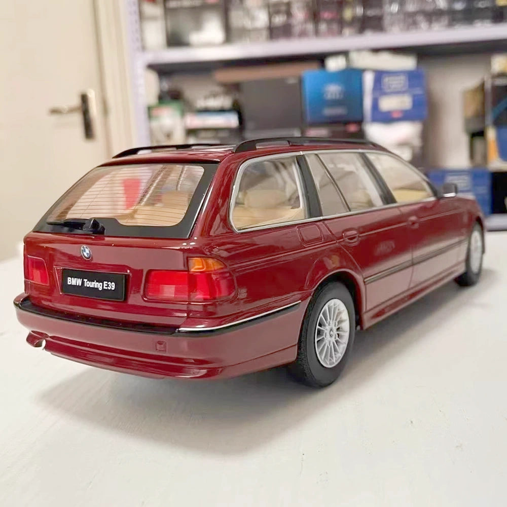 [Triple9] 1:18 BMW 1998 E39 5 Series Touring Red Model Car Die-Cast
