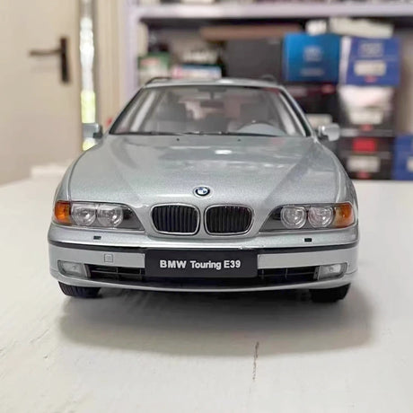 [Triple9] 1:18 BMW 1998 E39 5 Series Touring argent voiture miniature Die-Cast