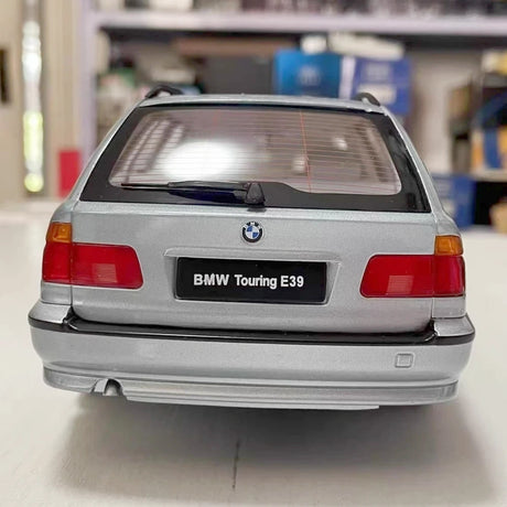 [Triple9] 1:18 BMW 1998 E39 5 Series Touring argent voiture miniature Die-Cast