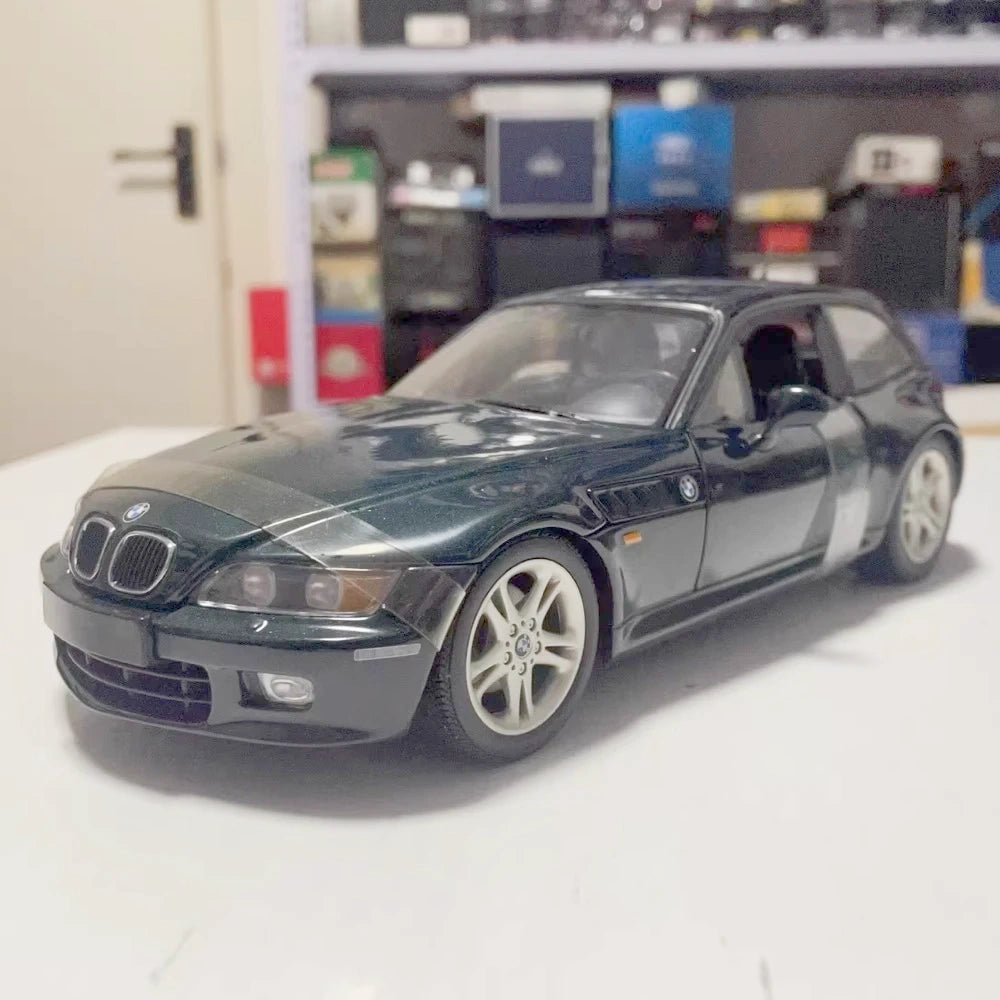[UT] 1:18 BMW 1999 E36 Z3 Coupe 2.8 Blue Model Car Die-Cast