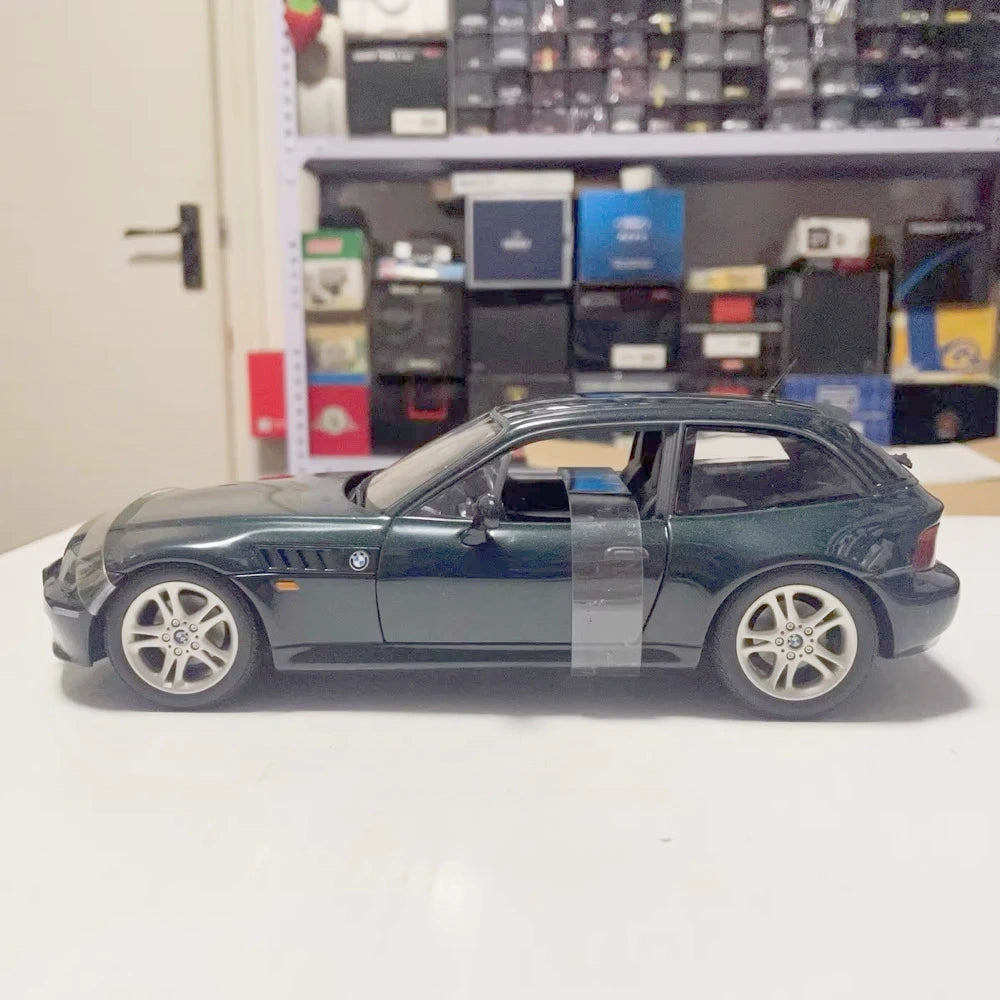 [UT] 1:18 BMW 1999 E36 Z3 Coupe 2.8 Blue Model Car Die-Cast
