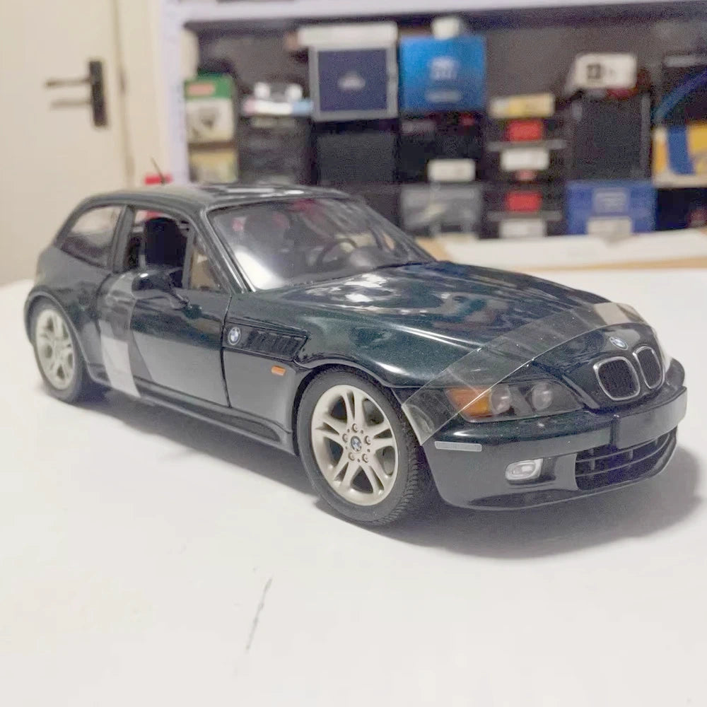 [UT] 1:18 BMW 1999 E36 Z3 Coupe 2.8 Blue Model Car Die-Cast