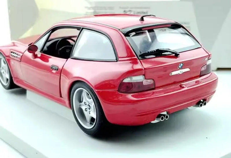 [UT] 1:18 BMW 2002 S54 Z3M Coupe レッド モデルカー Die-Cast