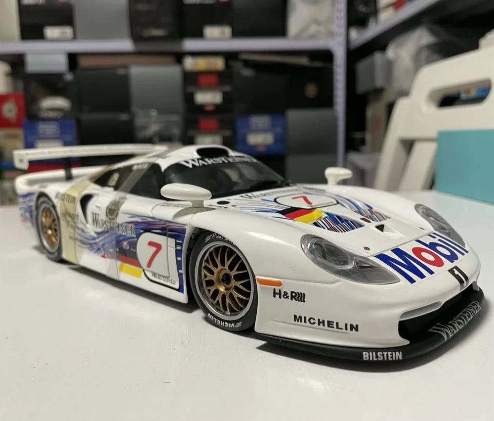 [UT] 1:18 Porsche 1998 911 GT1 Le Mans #6 voiture miniature Die-Cast