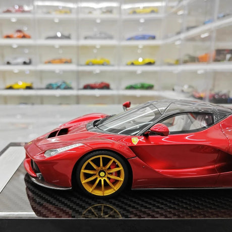 [Ultra Unique] 1:18 Ferrari 2013 LaFerrari Red Model Car Resin