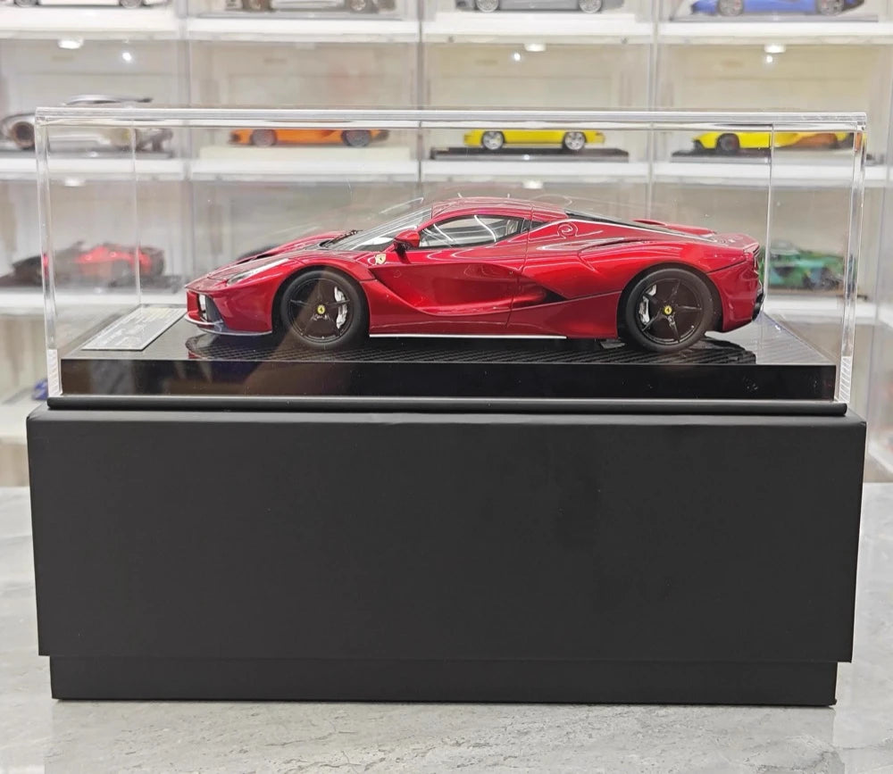 [Ultra Unique] 1:18 Ferrari 2013 LaFerrari Red & White Line Model Car Resin