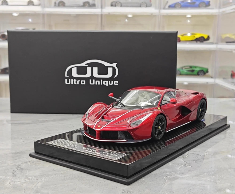 [Ultra Unique] 1:18 Ferrari 2013 LaFerrari Red & White Line Model Car Resin