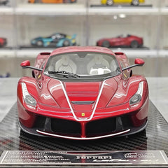 [Ultra Unique] 1:18 Ferrari 2013 LaFerrari Red & White Line Model Car Resin