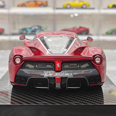[Ultra Unique] 1:18 Ferrari 2013 LaFerrari Red & White Line Model Car Resin