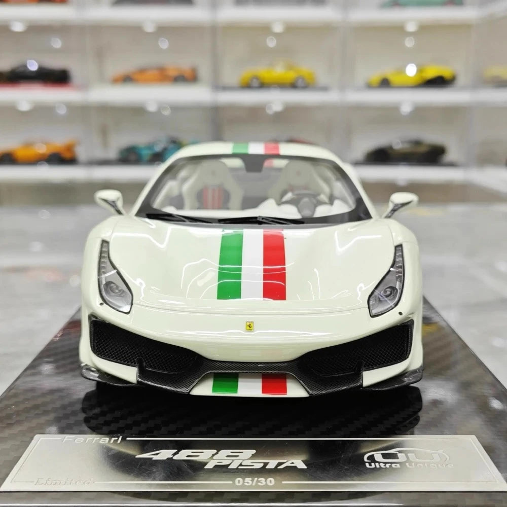 [Ultra Unique] 1:18 Ferrari 2018 488 Pista Luminous Model Car Resin