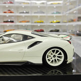 [Ultra Unique] 1:18 Ferrari 2018 488 Pista Luminous Model Car Resin