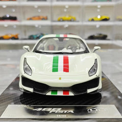 [Ultra Unique] 1:18 Ferrari 2018 488 Pista Luminous Model Car Resin