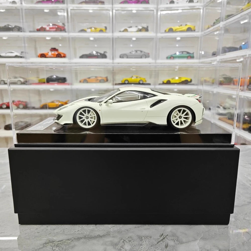 [Ultra Unique] 1:18 Ferrari 2018 488 Pista Luminous Model Car Resin