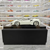[Ultra Unique] 1:18 Ferrari 2018 488 Pista Luminous Model Car Resin