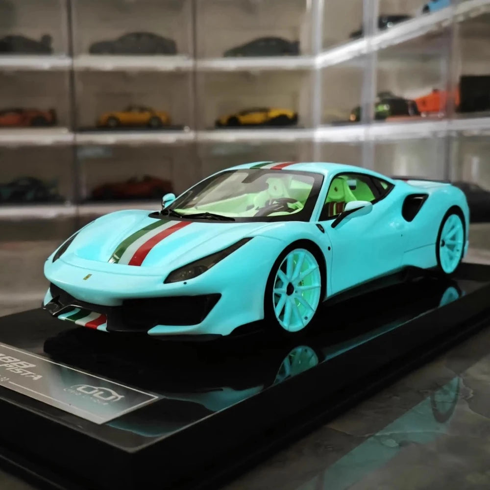[Ultra Unique] 1:18 Ferrari 2018 488 Pista Luminous Model Car Resin