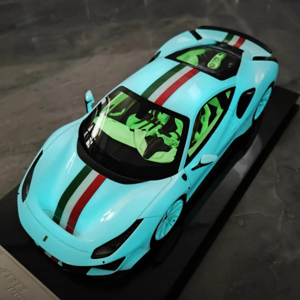 [Ultra Unique] 1:18 Ferrari 2018 488 Pista Luminous Model Car Resin