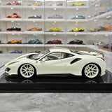 [Ultra Unique] 1:18 Ferrari 2018 488 Pista Luminous Model Car Resin