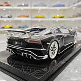 [Ultra Unique] 1:18 Lamborghini 2015 Aventador LP750-4 SV Black Model Car Resin