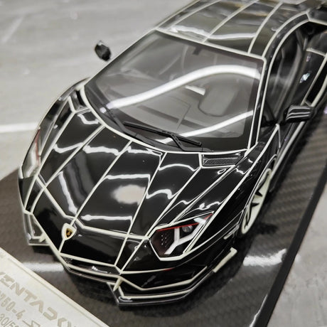 [Ultra Unique] 1:18 Lamborghini 2015 Aventador LP750-4 SV Black Model Car Resin