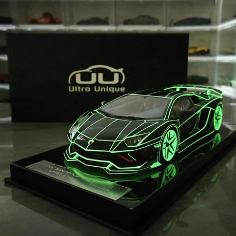[Ultra Unique] 1:18 Lamborghini 2015 Aventador LP750-4 SV Black Model Car Resin