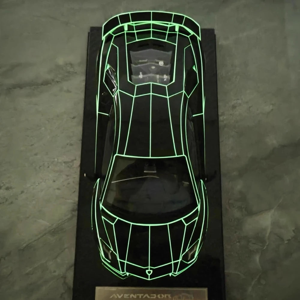 [Ultra Unique] 1:18 Lamborghini 2015 Aventador LP750-4 SV Black Model Car Resin
