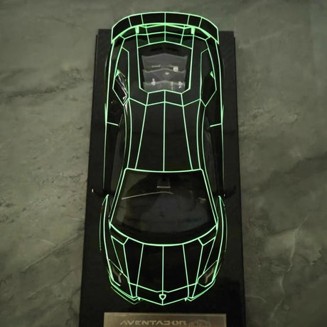 [Ultra Unique] 1:18 Lamborghini 2015 Aventador LP750-4 SV Black Model Car Resin