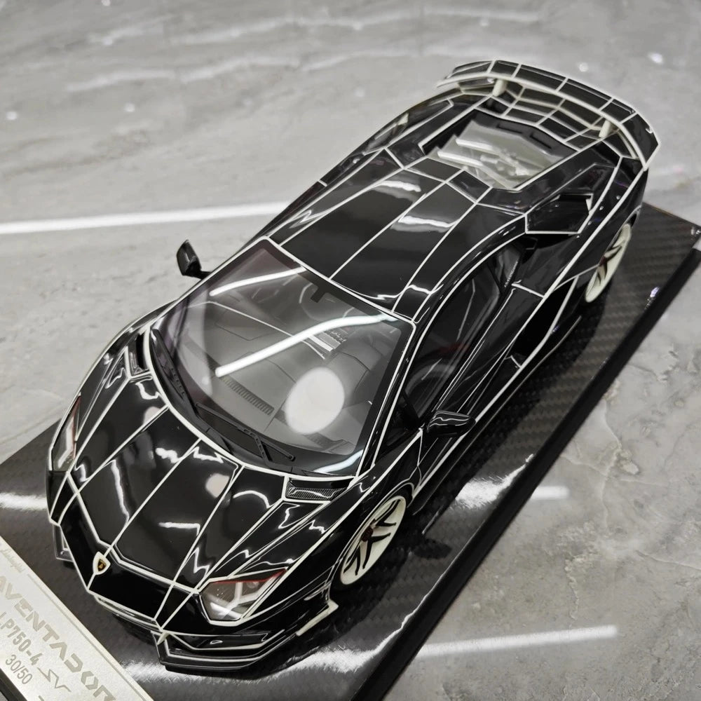 [Ultra Unique] 1:18 Lamborghini 2015 Aventador LP750-4 SV Black Model Car Resin