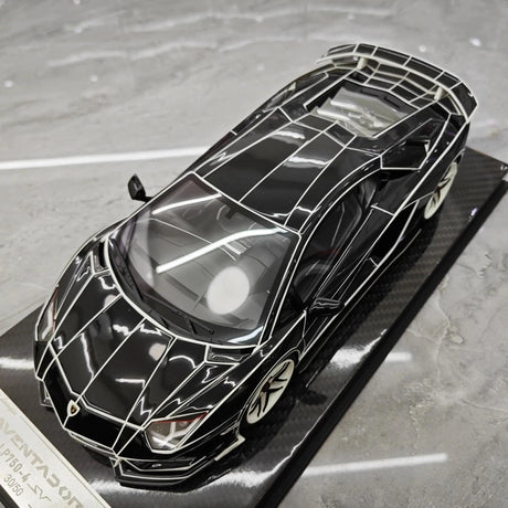 [Ultra Unique] 1:18 Lamborghini 2015 Aventador LP750-4 SV Black Model Car Resin