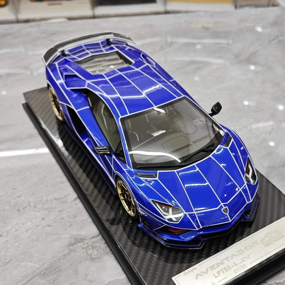 [Ultra Unique] 1:18 Lamborghini 2015 Aventador LP750-4 SV Blue Model Car Resin